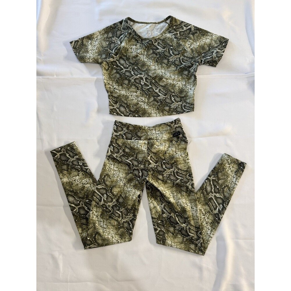 LiCi Fit Two Piece Top (L) & Scrunch Butt Leggings (S) Animal Print Exercise Set